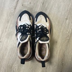 Nike Air Max 270 React